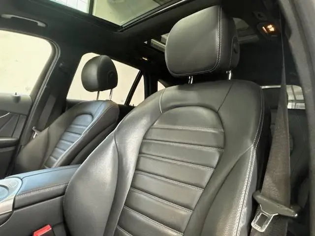 Mercedes-Benz GLC 250 4MATIC Premium Plus 2018 Benzine 11