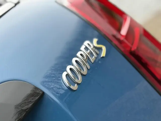 MINI Countryman Cooper S E ALL4 2023 Hybride Benzine 36