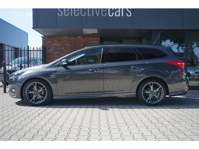Ford Focus Wagon 1.5 ST-Line 2017 Benzine 29