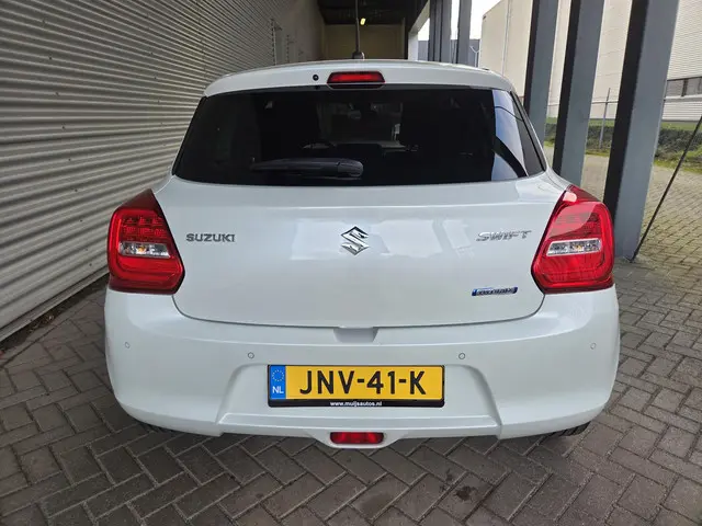 Suzuki Swift 1.2 Select Smart Hybrid 2023 Benzine 11