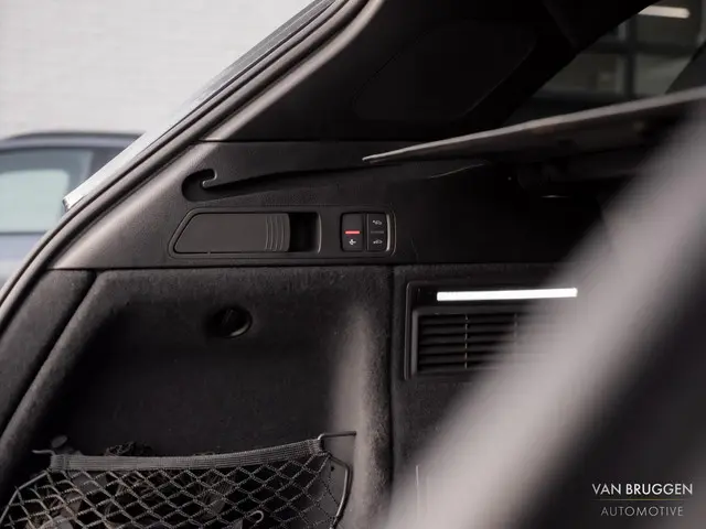 Audi Q5 55 TFSI e quattro S-Line 2022 Hybride Benzine 10