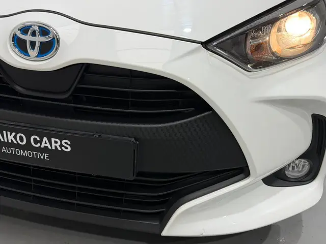 Toyota Yaris 1.5 Hybrid Dynamic 2021 Hybride Benzine 25