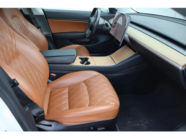 Tesla Model 3 Performance AWD 75 kWh 2019 Elektrisch 11