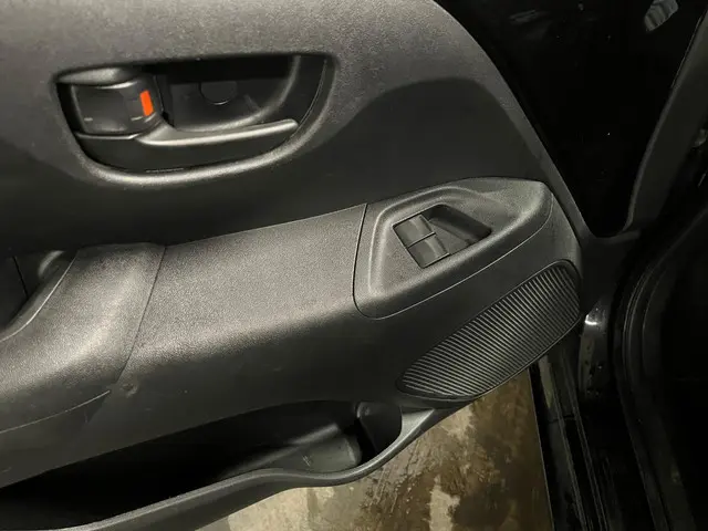 Peugeot 108 1.0 e-VTi Active AIRCO! 2017 Benzine 13