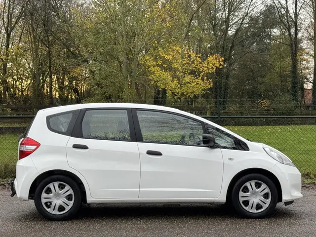 Honda Jazz 1.2 Cool /Trekhaak/Airco/ 2014 Benzine 2