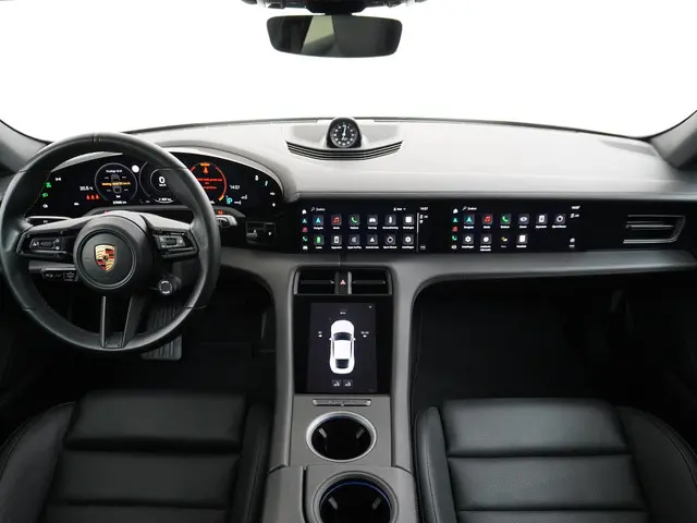 Porsche Taycan Performance 84 kWh 2023 Elektrisch 25