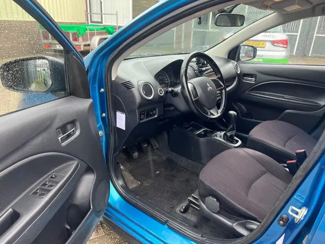 Mitsubishi Space Star 2