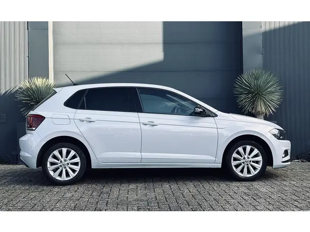 Volkswagen Polo 1.0 TSI Comfortline 2019 Benzine 23