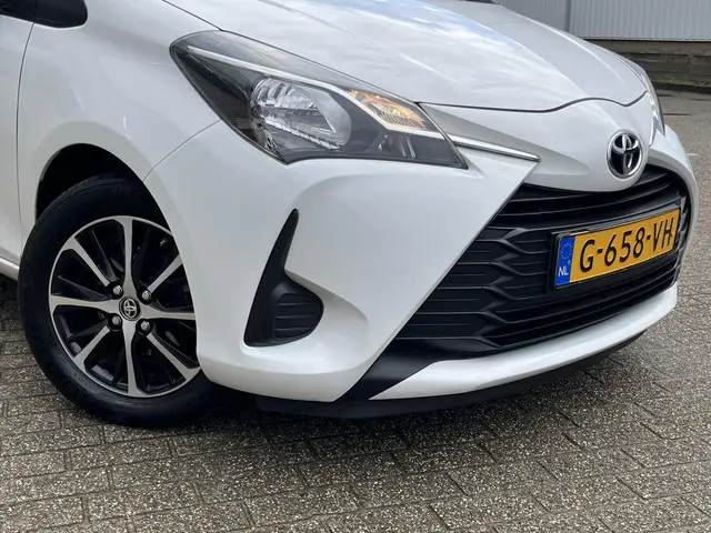 Toyota Yaris 1.0 VVT-i Connect 2019 Benzine 27