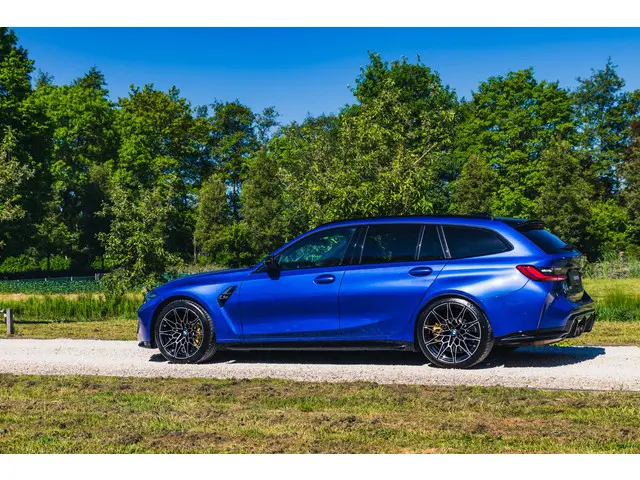 BMW M3 3-serie Touring xDrive Competition 2023 Benzine 85
