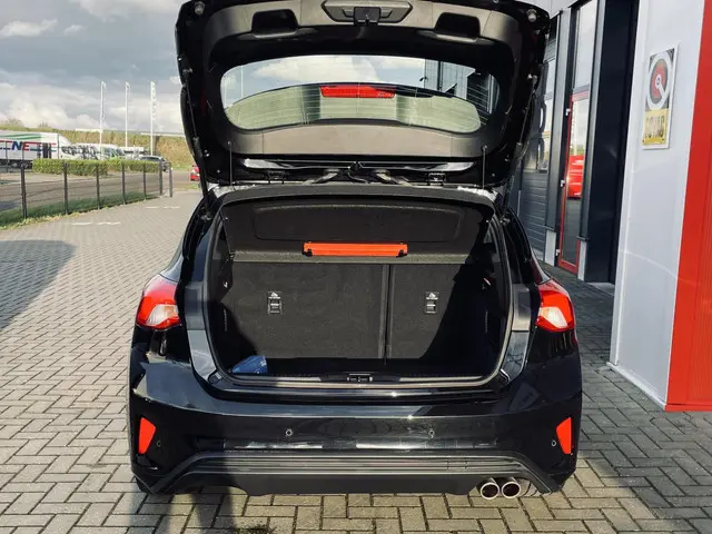 Ford Focus 1.0 ECOBOOST ST LINE BUSINESS 2020 Benzine 7