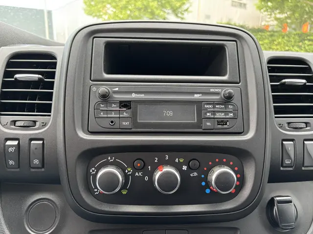 Renault Trafic 1.6 dCi 95 T27 L1H1 Comfort 2020 Diesel 10