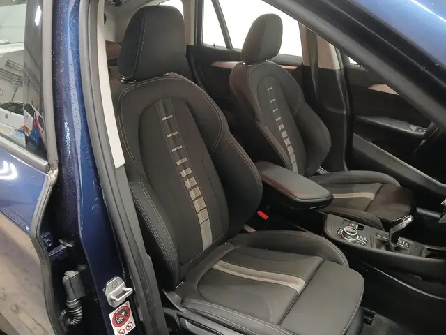 BMW X1 SDrive18i SCHADEAUTO!! 2017 Benzine 16