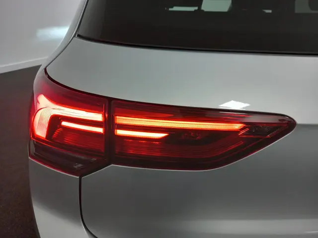 Volkswagen Golf 1.5 eTSI 150pk Style 2021 Benzine 29
