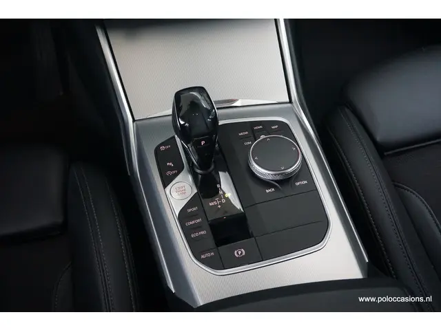 BMW 3 Serie Touring 318i Exec 2020 Benzine 14