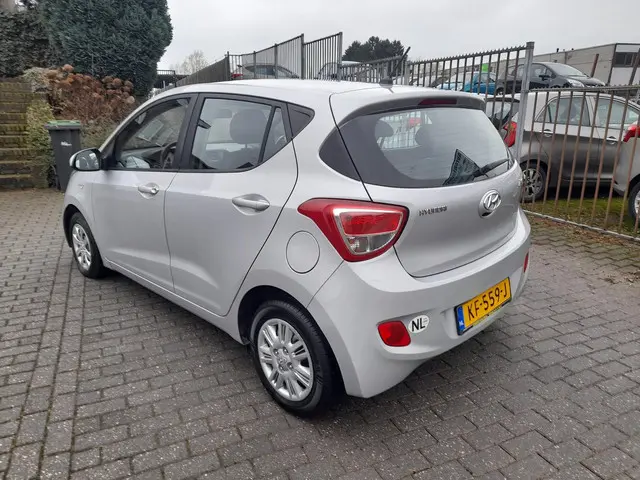 Hyundai i10 1.0i i-Motion Comfort 2016 Benzine 5