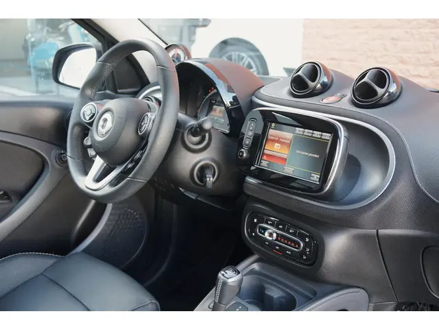 Smart Forfour EQ BRABUS Style 18 kWh 2019 Elektrisch 15