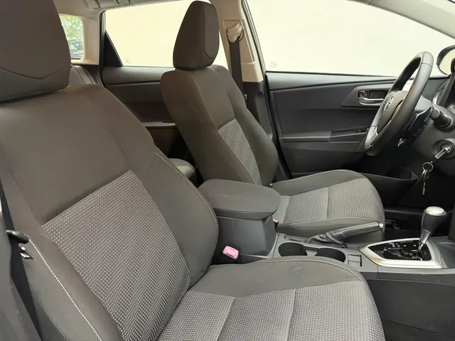 Toyota Auris 1.6 Aspiration 2014 Benzine 6