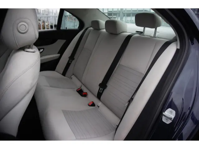 Mercedes-Benz C-Klasse 180 NAVI/PDC/CRUISE 2014 Benzine 10