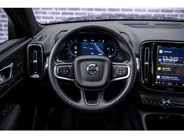 Volvo XC40 2.0 B4 Plus Dark 2024 Benzine 4