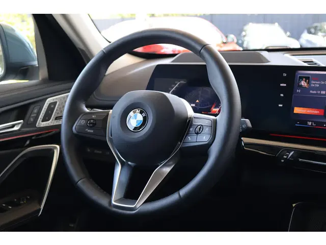BMW X1 xDrive23i 2025 Benzine 18