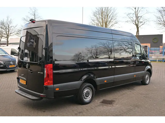 Mercedes-Benz Sprinter 3