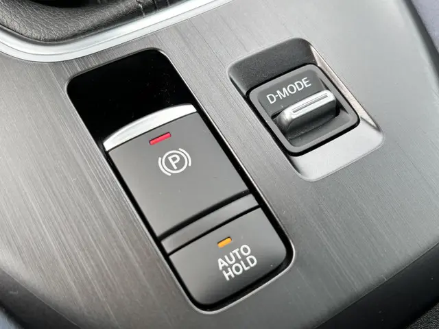 Nissan QASHQAI MHEV 140 MT Tekna 2024 Benzine 23