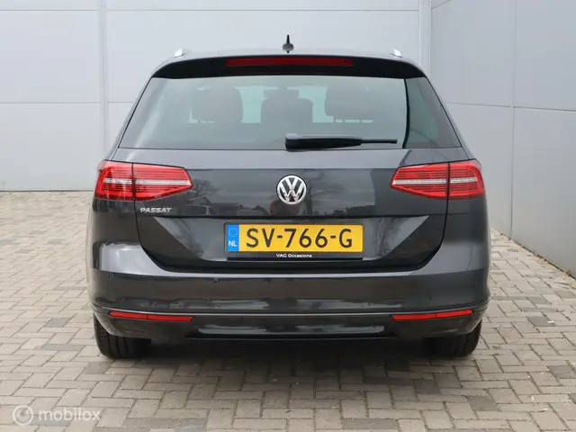 Volkswagen Passat Variant 1.6 TDI Highline 2018 Diesel 12