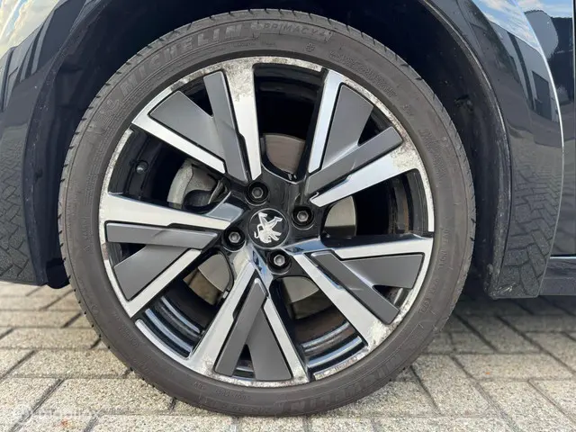 Peugeot 208 1.2 PureTech Allure 2020 Benzine 19