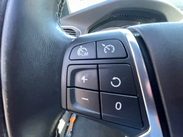 Volvo V60 1.5 T3 Nordic+ R-DESIGN AUTOMAAT 2017 Benzine 25