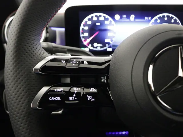 Mercedes-Benz CLA 180 AMG Line 2024 Hybride Benzine 17