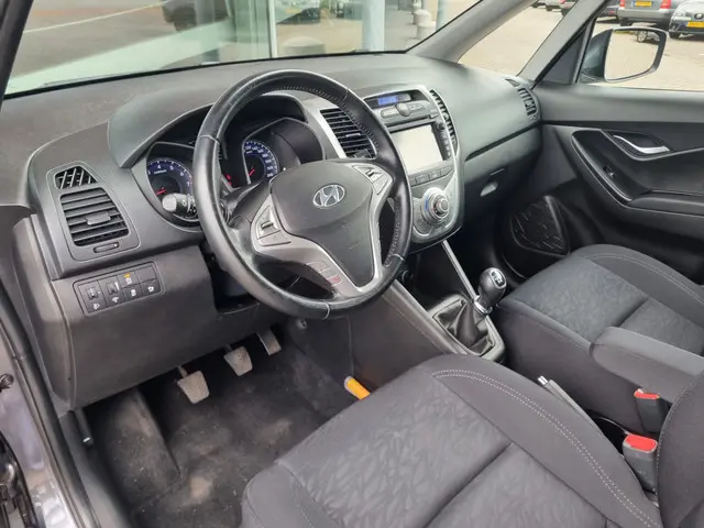 Hyundai ix20 1.4i Go! 2017 Benzine 4