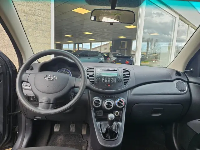 Hyundai i10 1.1 i-Drive Cool Airco! Rijklaar 2012 Benzine 6