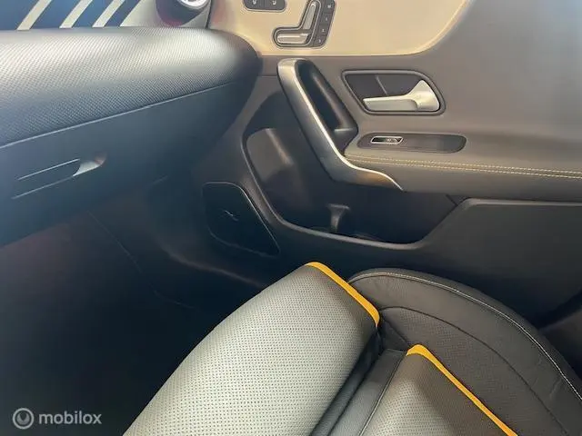 Mercedes-Benz CLA AMG 45 S 4MATIC+ 2022 Benzine 40