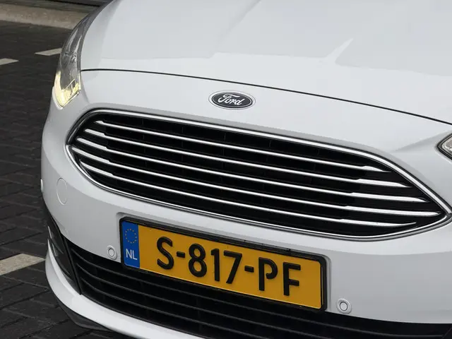 Ford C-MAX 1.5 Titanium 2015 Benzine 22