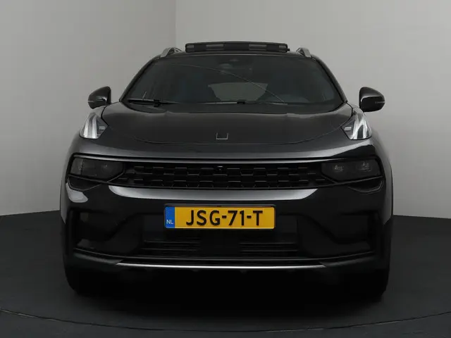 Lynk & Co 01 1.5 2023 Hybride Benzine 38