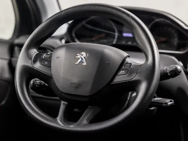 Peugeot 208 1.2 VTi Sport 2013 Benzine 15