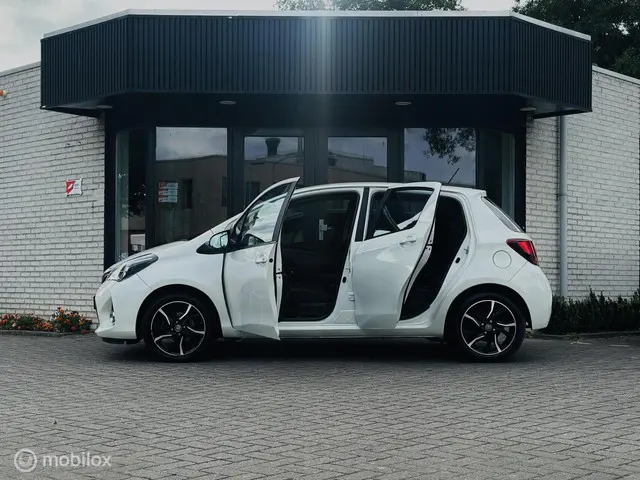 Toyota Yaris 1.3 VVT-i Aspiration|CAM|NAP|APK 2016 Benzine 5