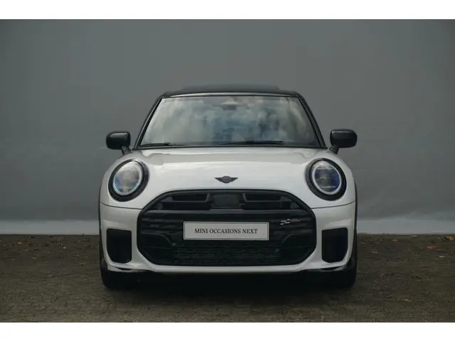 MINI 5-Deurs Cooper 2025 Benzine 3