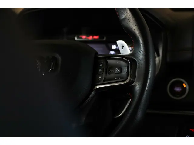 Dodge Ram 1500 4X4 6.2 V8 4x4 Crew Cab TRX 2022 Benzine 38