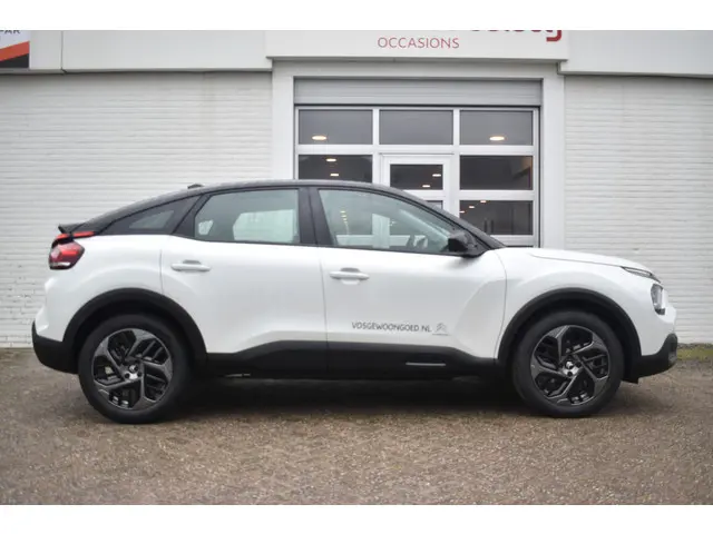 Citroën C4 Puretech 130 EAT8 Automaat Plus 2024 Benzine 4