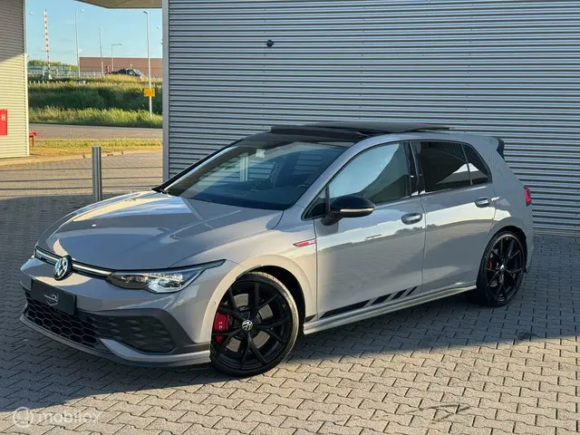 Volkswagen Golf 2