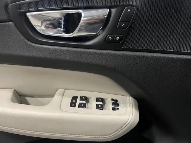 Volvo XC60 2.0 T5 AWD Inscription 2019 Benzine 14