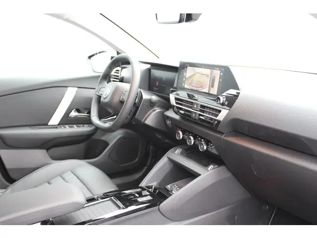 Citroën C4 HYBRID 145 MAX 2025 Hybride Benzine 11