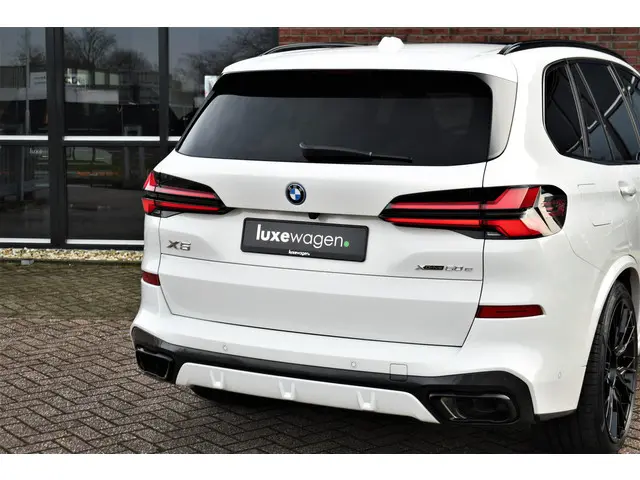 BMW X5 xDrive50e M-Sport 2023 Hybride Benzine 74