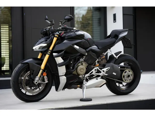 Ducati Streetfighter V4 S 2022 Benzine 17