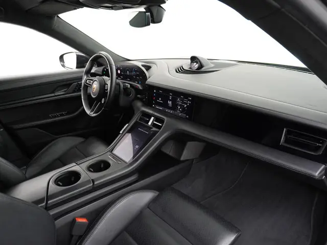 Porsche Taycan Turbo 93 kWh 2020 Elektrisch 51