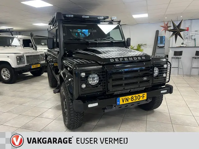 Land Rover Defender 2.2 D SW 110" XTech Airco 2015 Diesel 2
