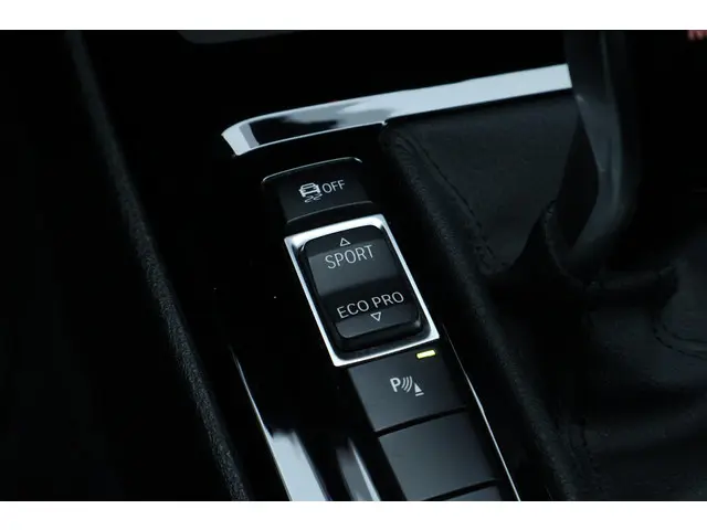 BMW X2 sDrive20i High Executive Edition 2021 Benzine 34