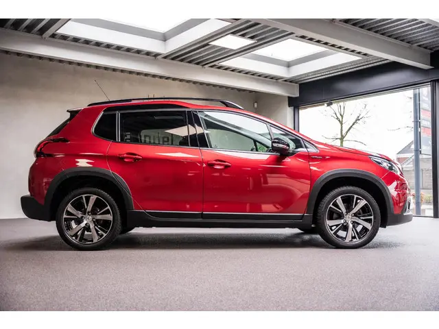 Peugeot 2008 1.2 PureTech GT-line 2018 Benzine 2